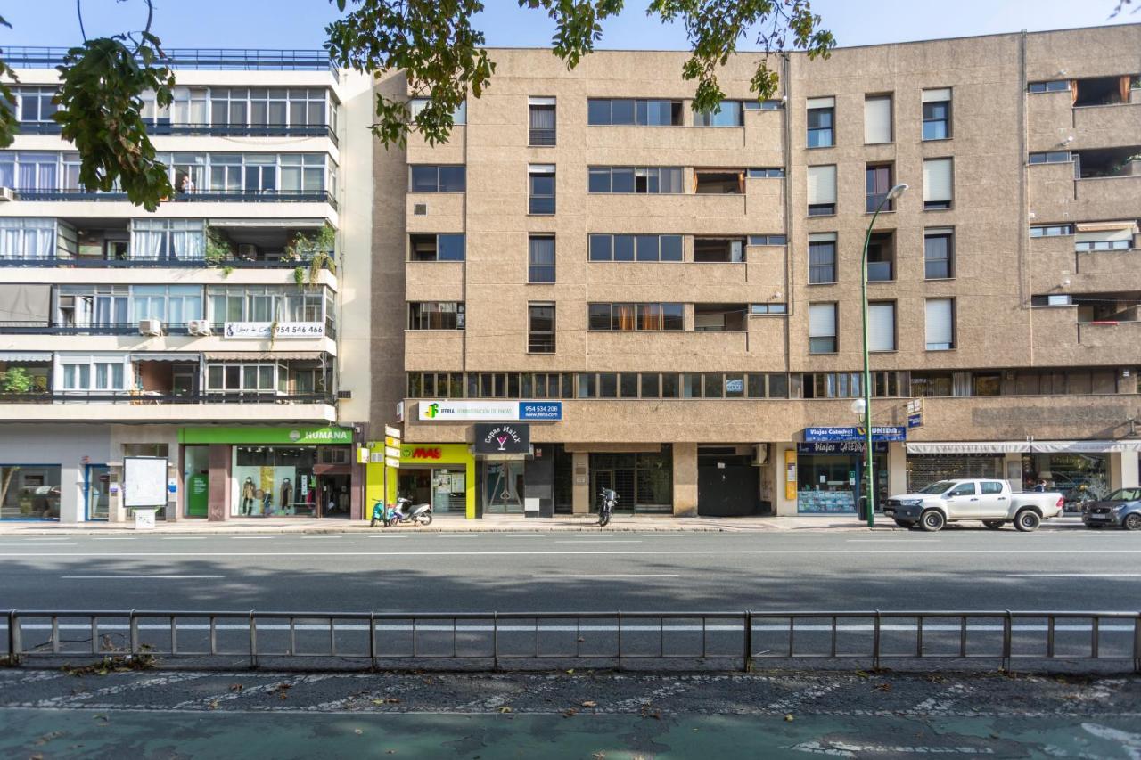 Menéndez Pelayo Sevilla Urban Exterior foto